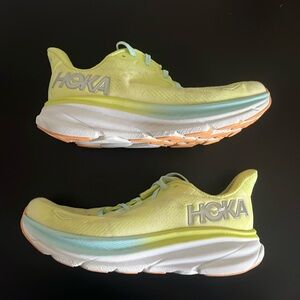 Hoka Clifton 9 US Womens size 8.5 B Width